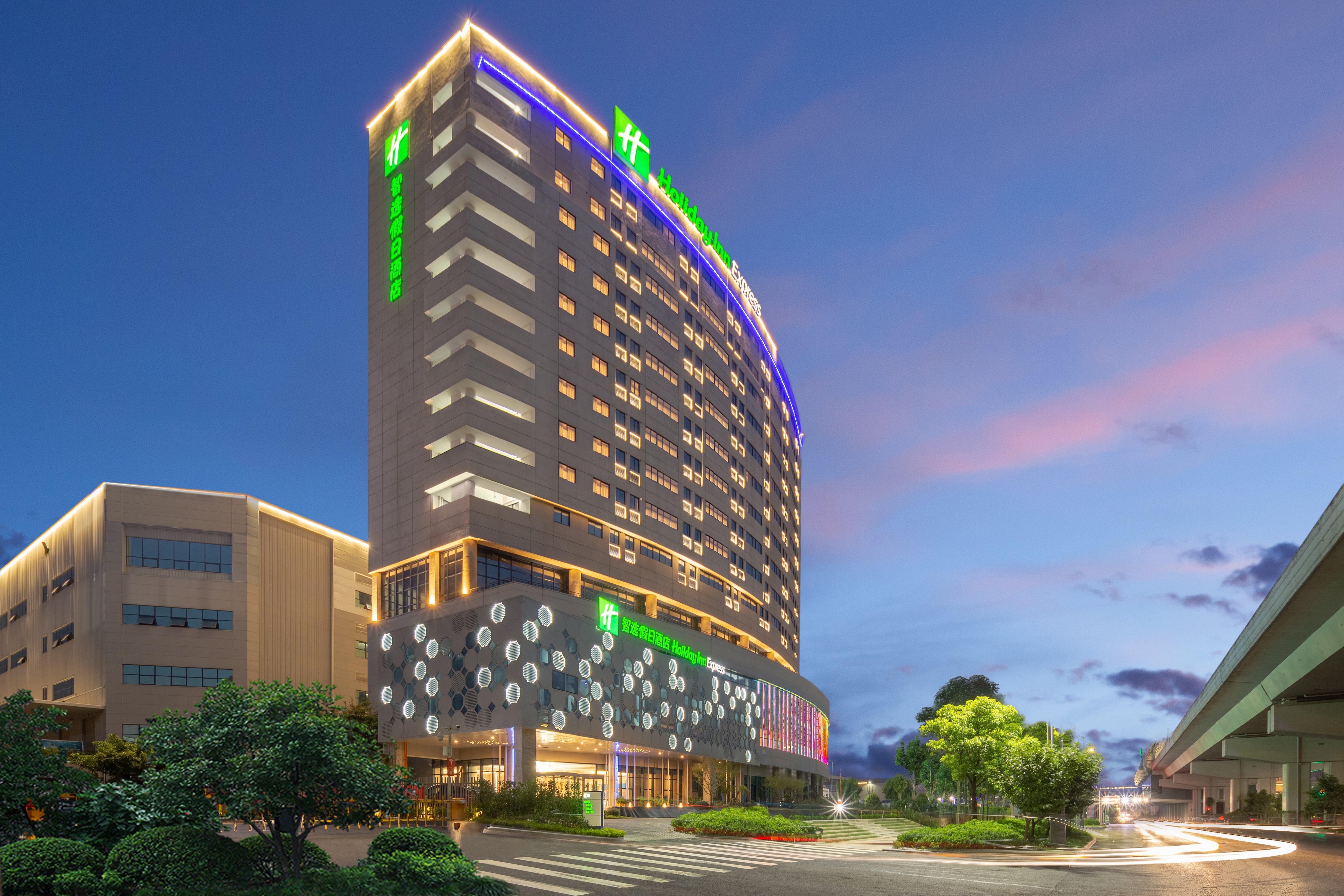 Holiday Inn Express Chongqing Airport Zone By Ihg מראה חיצוני תמונה